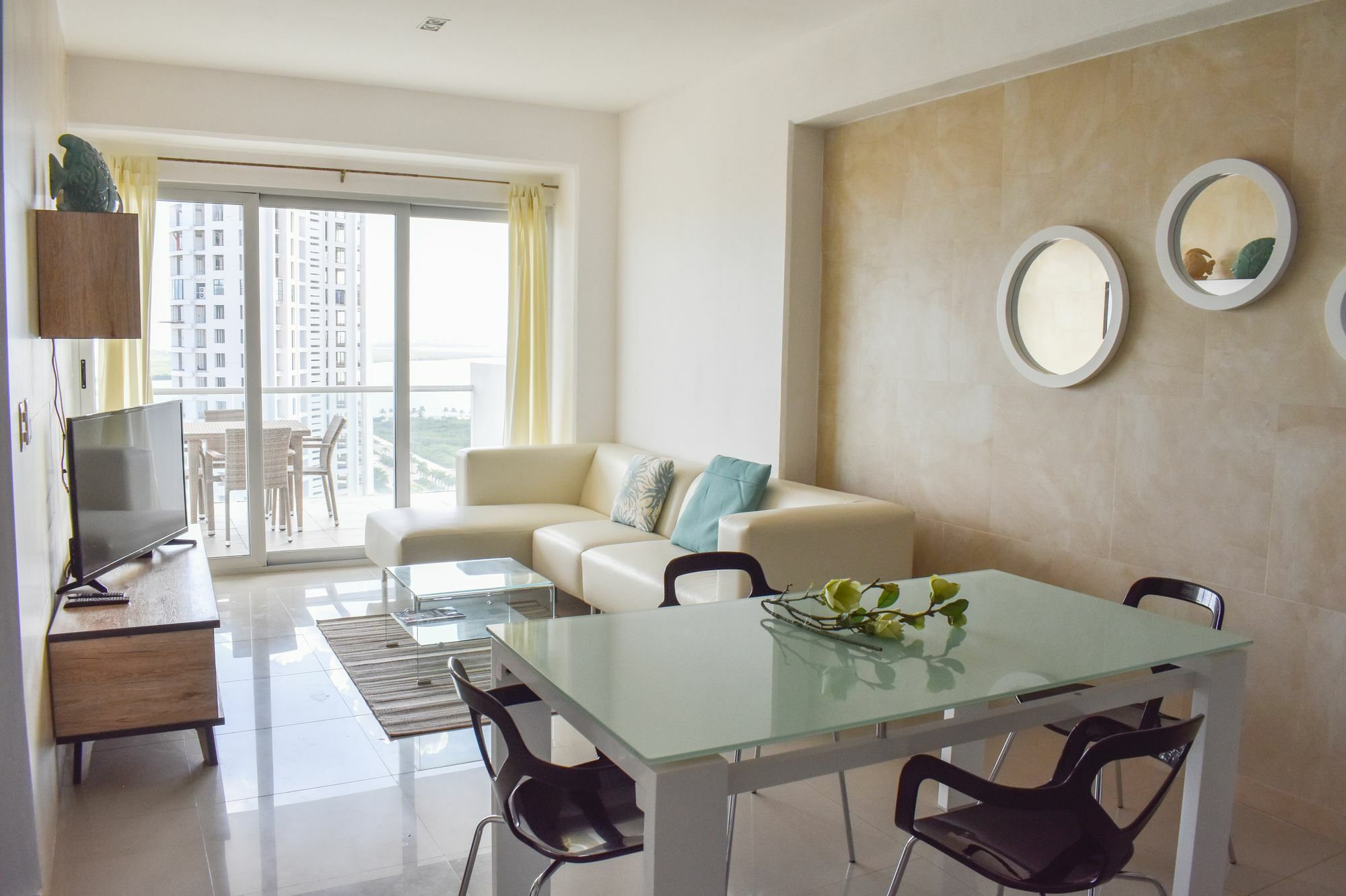 Barcelona Tower By Koox Luxury Collection Aparthotel Cancun Exterior photo