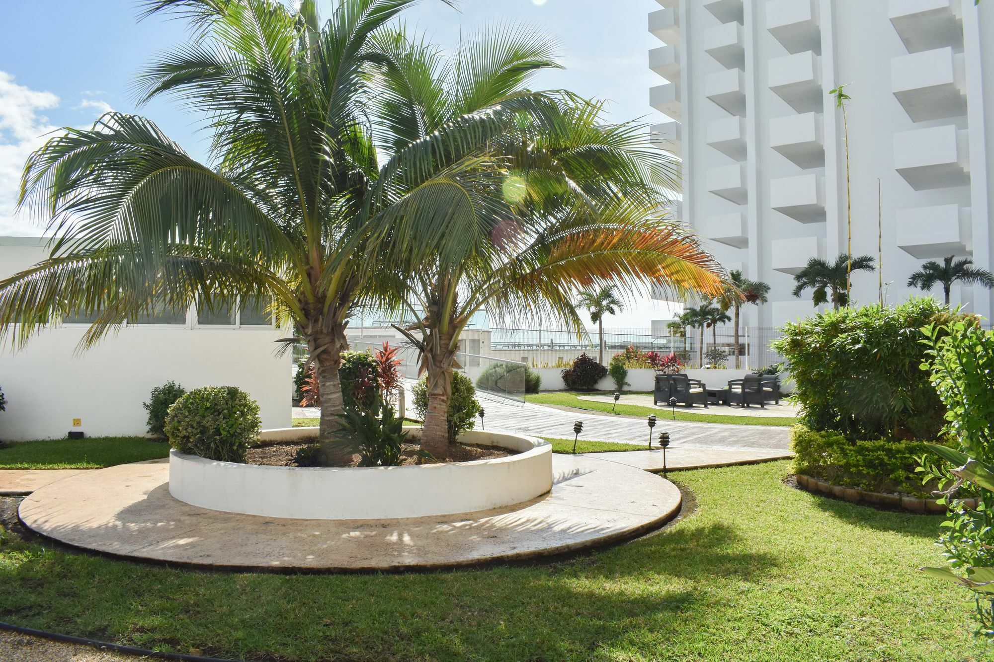 Barcelona Tower By Koox Luxury Collection Aparthotel Cancun Exterior photo